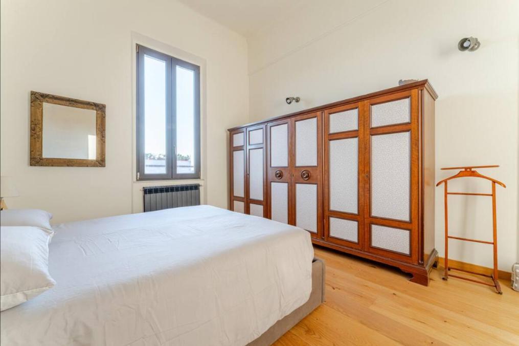 Appartamento A 150M Dal Duomo Pietrasanta Luaran gambar